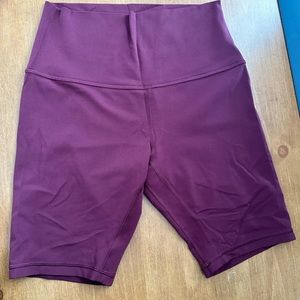 lululemon Align™ High-Rise Short 8" (Size 6) in Red Merlot
